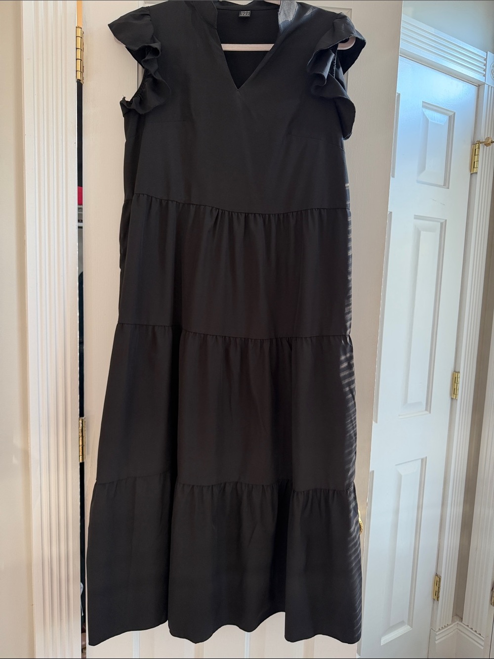 SHEIN Black Tiered Ruffle Sleeve Maxi Dress